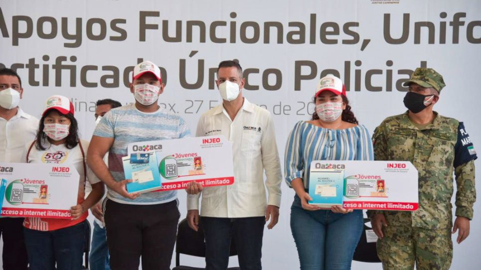 murat oaxaca apoyos.jpg