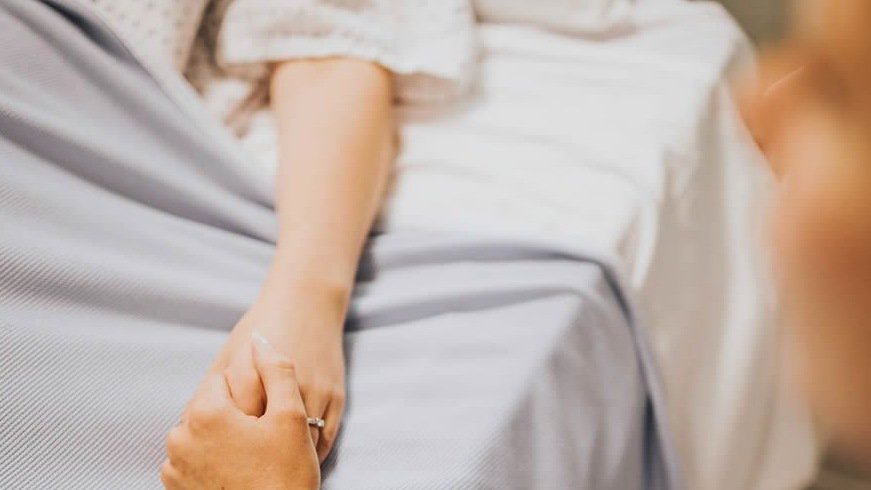 paciente-enfermo-en-un-hospital-foto-rawpixel.jpg