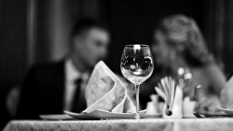 pareja_etiqueta (1).jpg