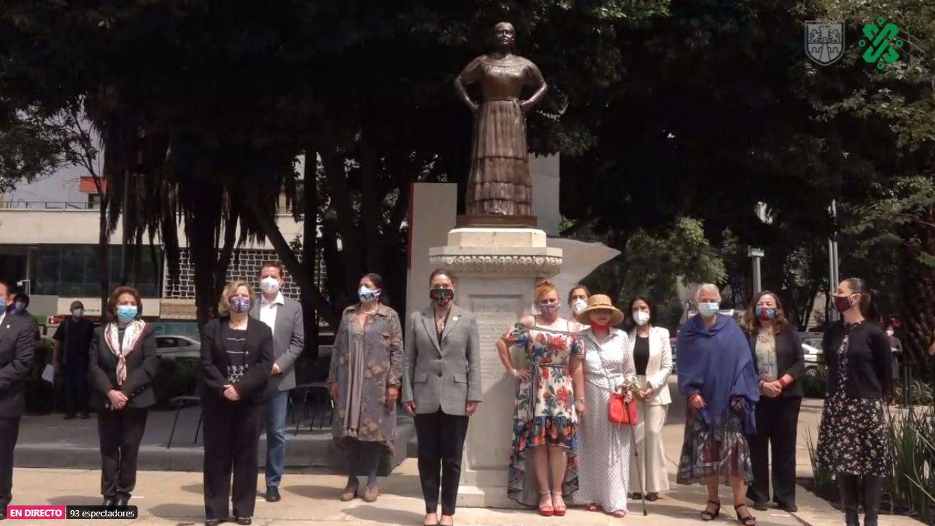 paseo de las heroínas inaugiración.jpg