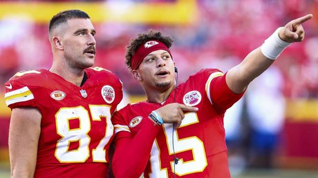 pat_mahomes_travis_kelce_roba2
