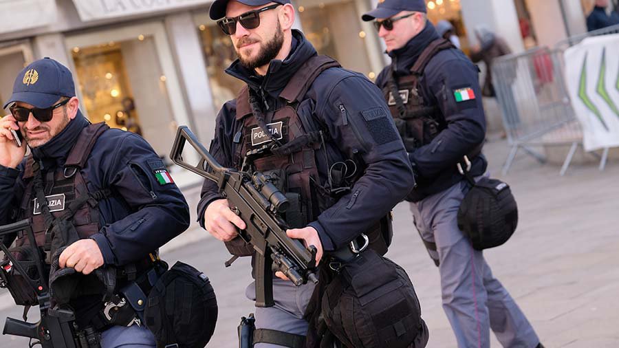 policia-italia-3.jpg