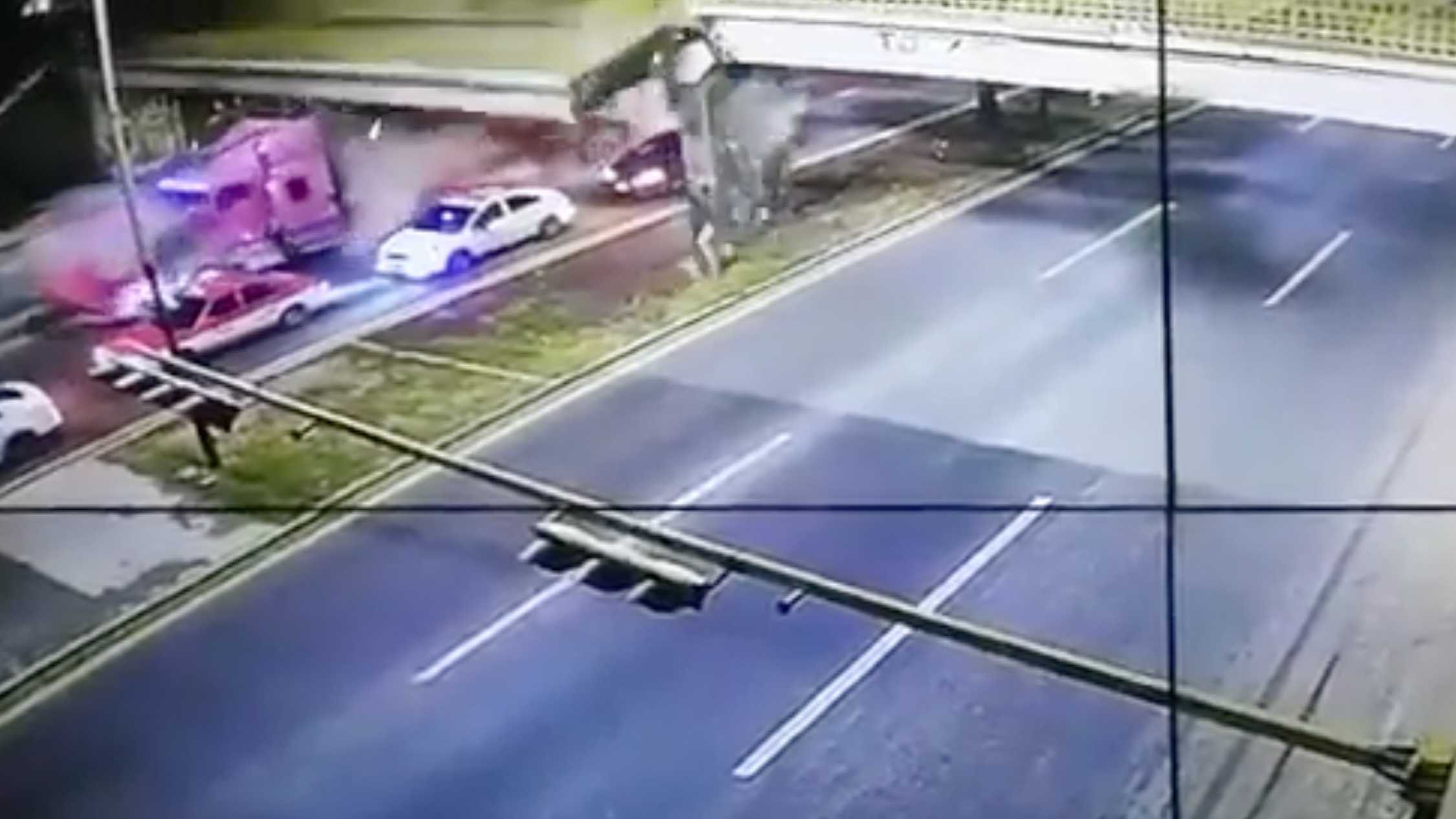 puente triler en texcoco.jpg