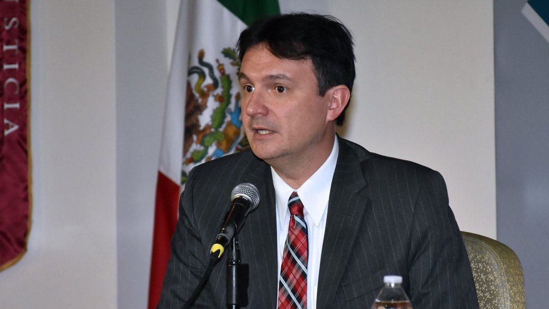 rafael estrada michel.jpg