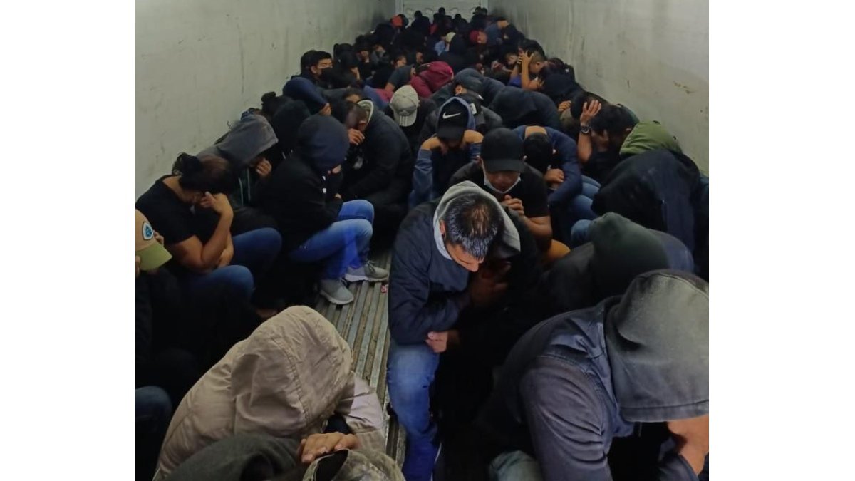 rescatan130 personasmigrantes.jpg