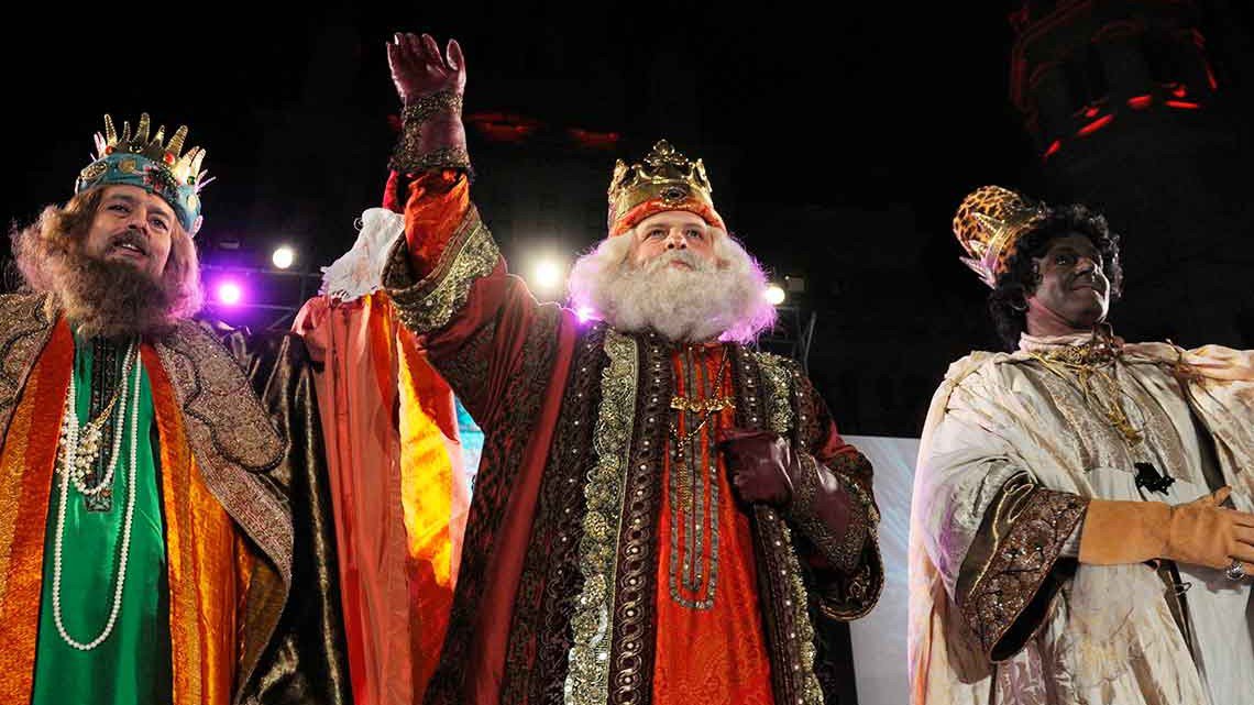 reyes magos en cdmx metro y mb.jpg