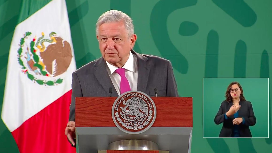 rosa amlo.jpg