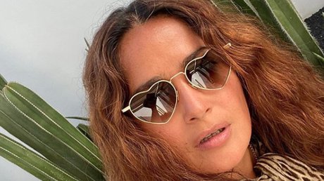 salma hayek cumple.jpg