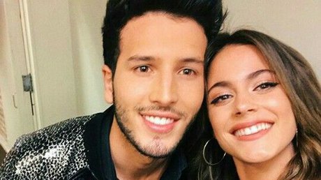 sebastian yatra y tini Stoessel.jpg
