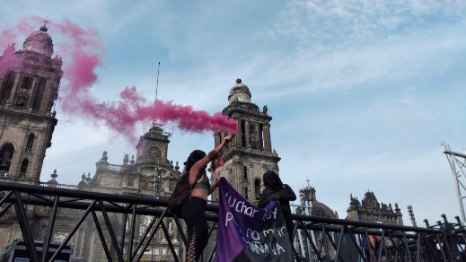 violecnia mujeres.jpg