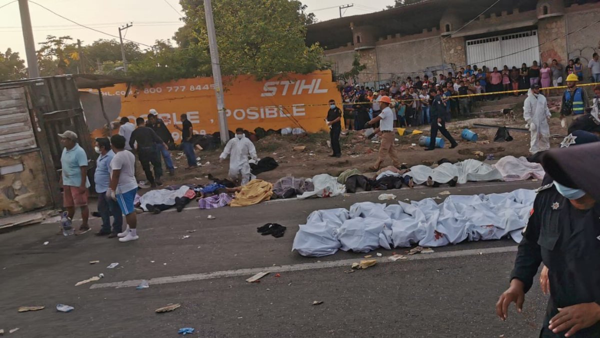vuelcatrailermigrantesmuerenChiapas.jpg