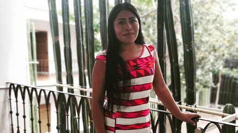 yalitza aparicio botella.jpg