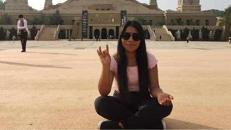yalitzaapasa.jpg