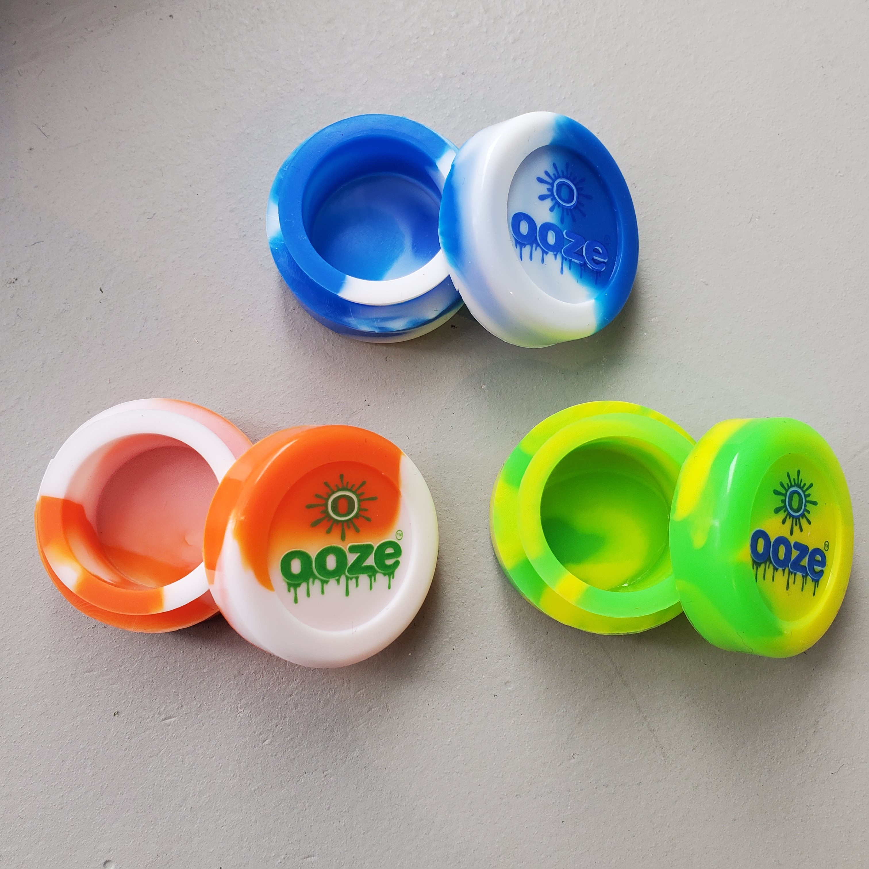 Ooze TieDye Silicone Dab Container 5mL Leafly