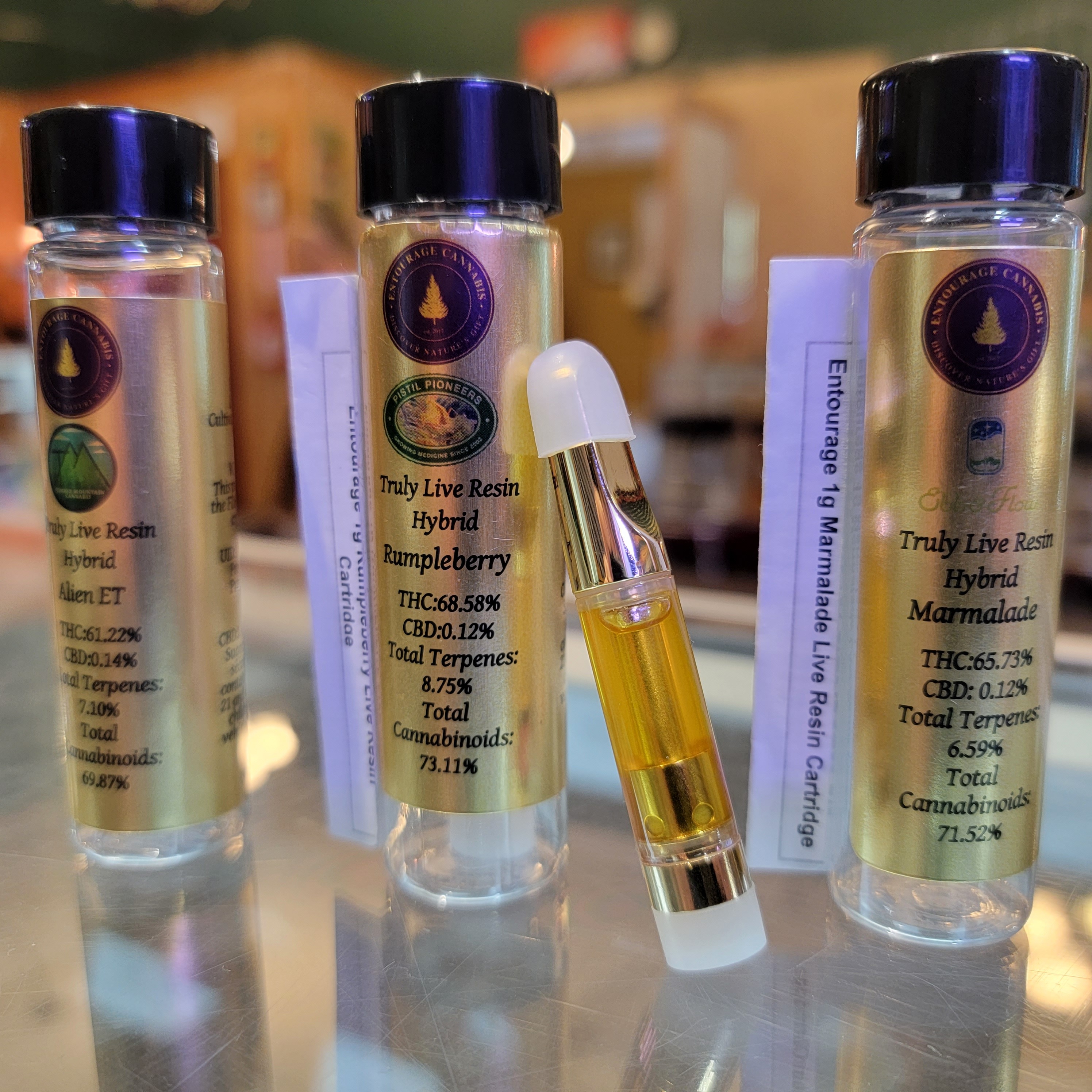 Entourage Cannabis: Rs-11 Drew