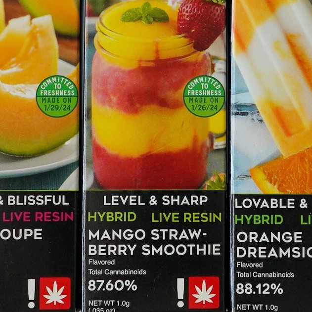 Freshy: Mango Strawberry Smoothie Flavored