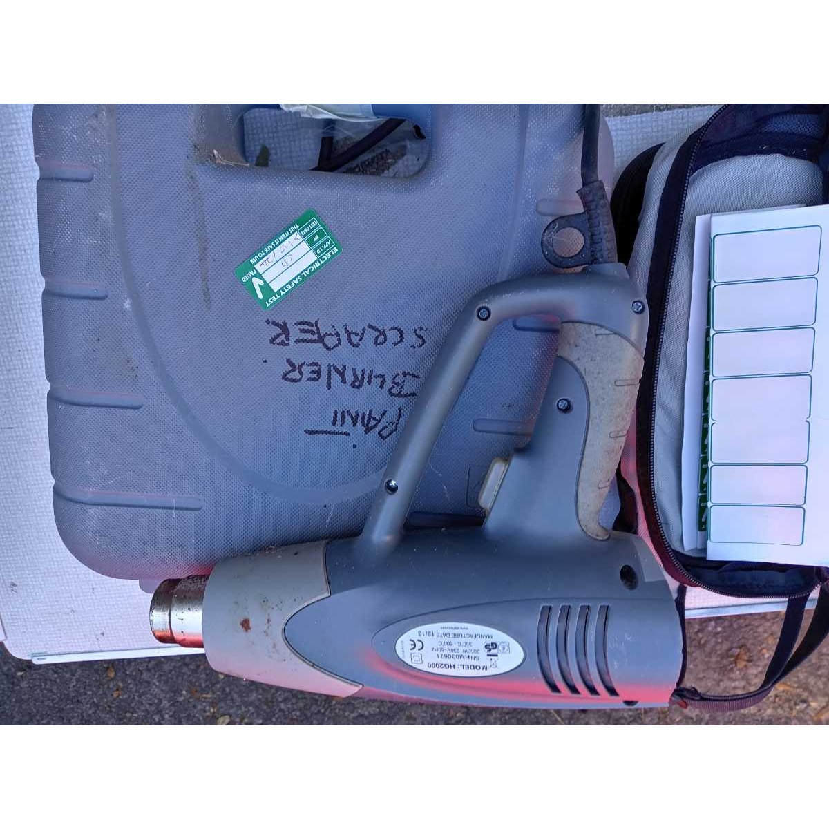 Paint burner scraper