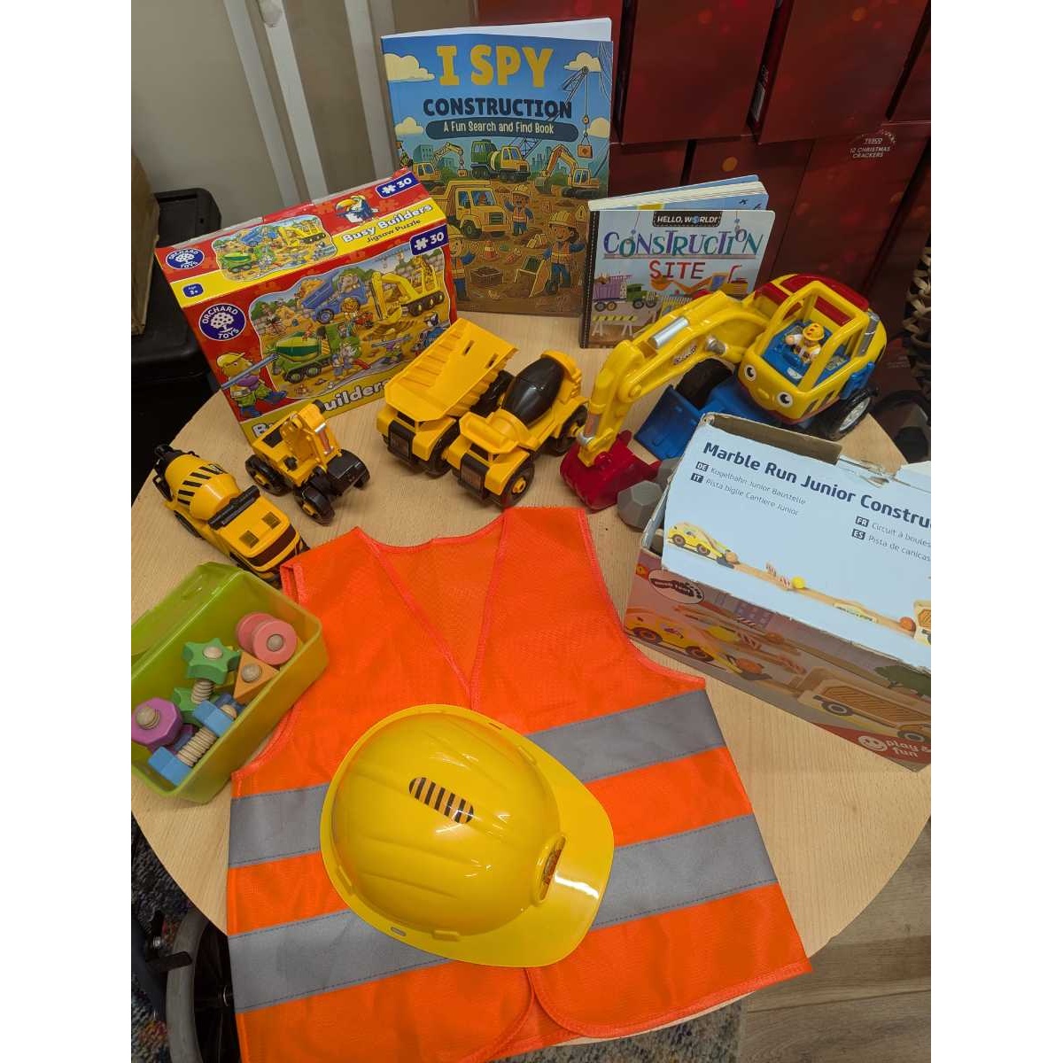 'Busy Builders' box