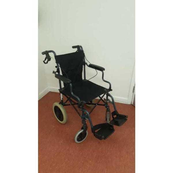 Borrow Folding wheelchair