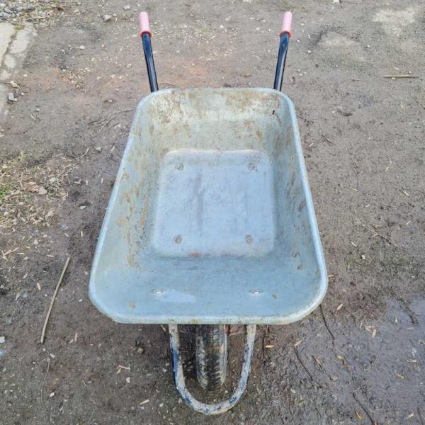 Wheelbarrow