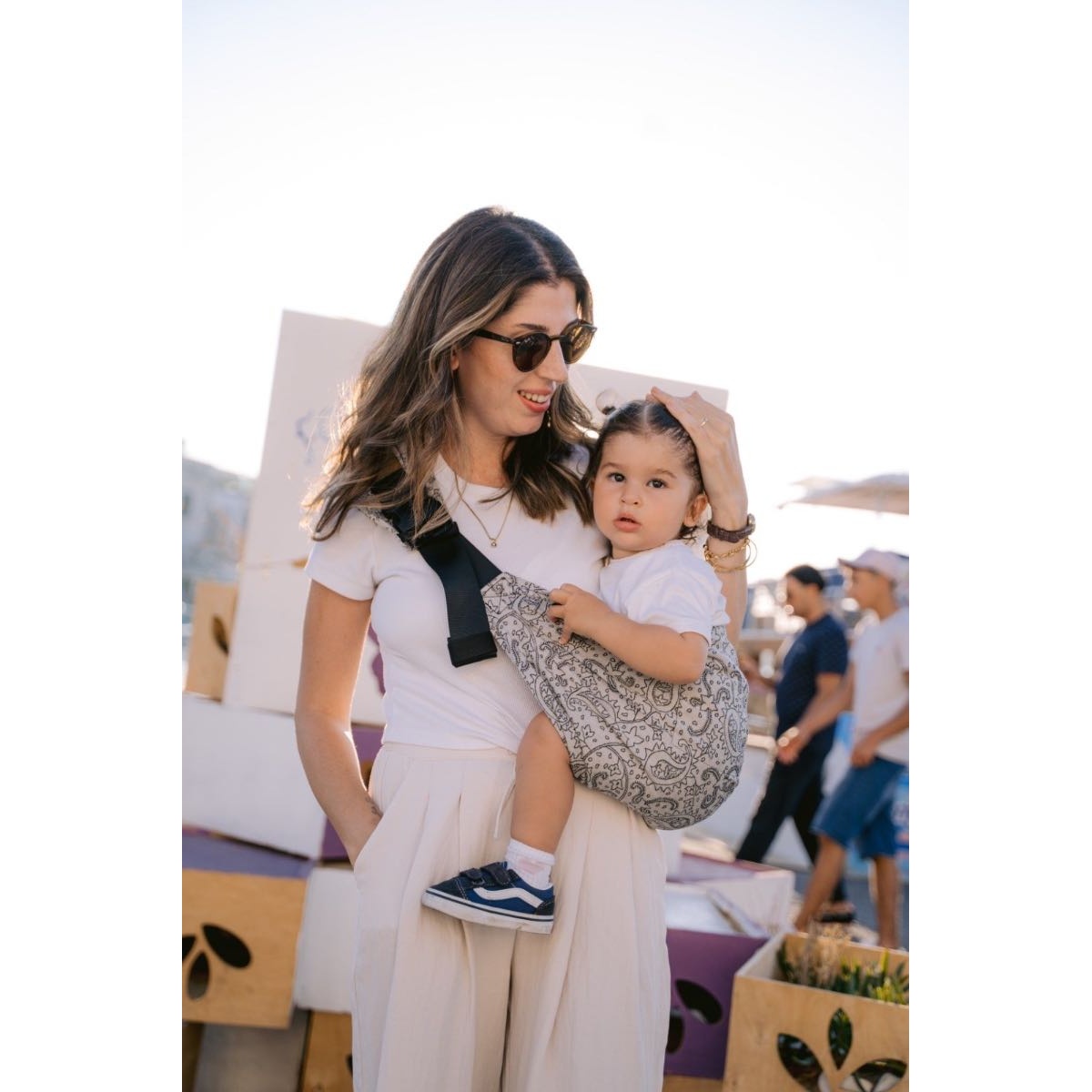 Neko “up down” carry assist