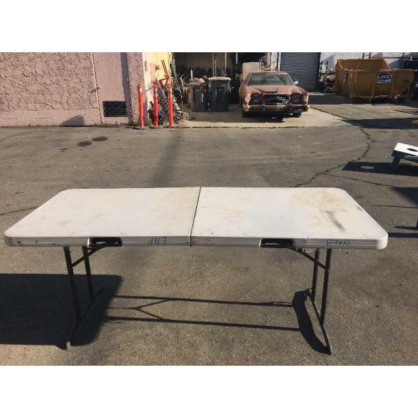 Borrow 6foot rectangular table