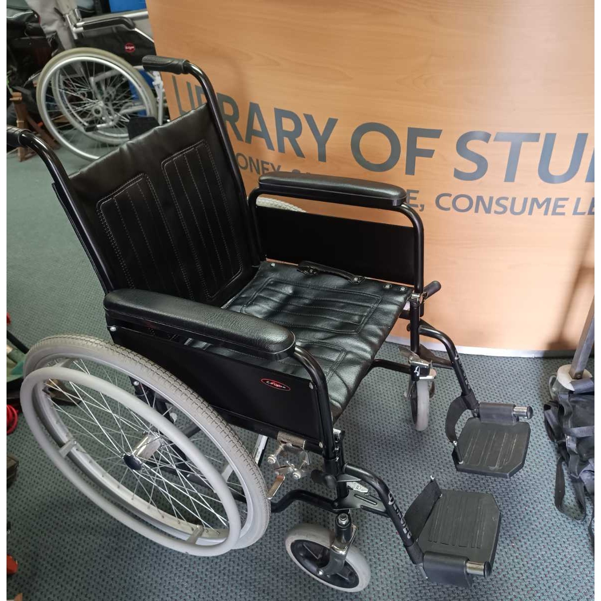 Self Propelled Wheelchair with leatherette seat
