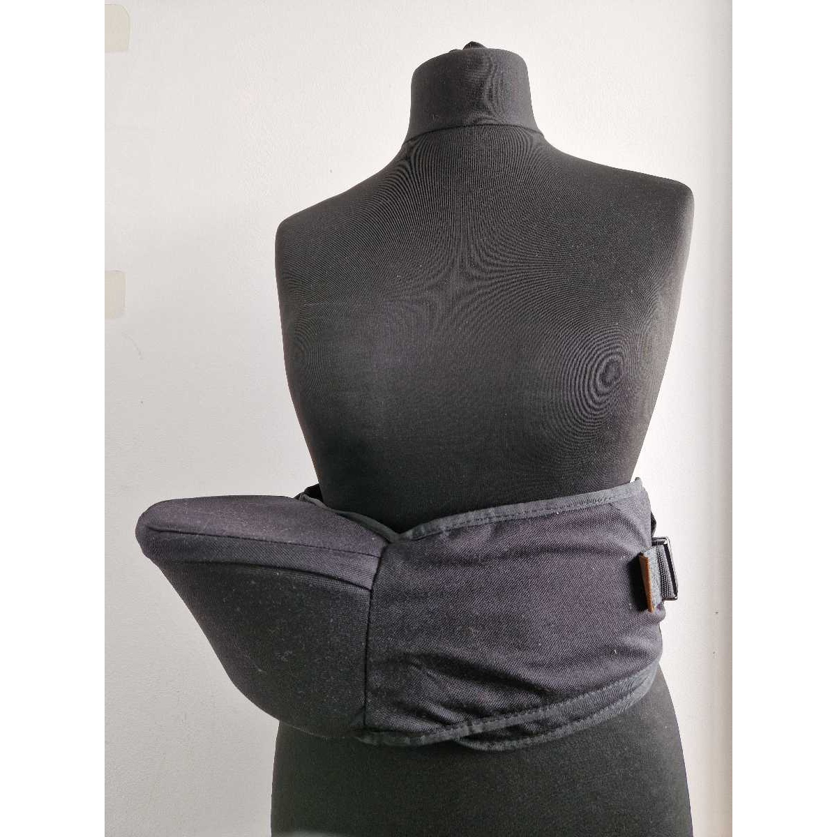 Hippychick Hipseat Black