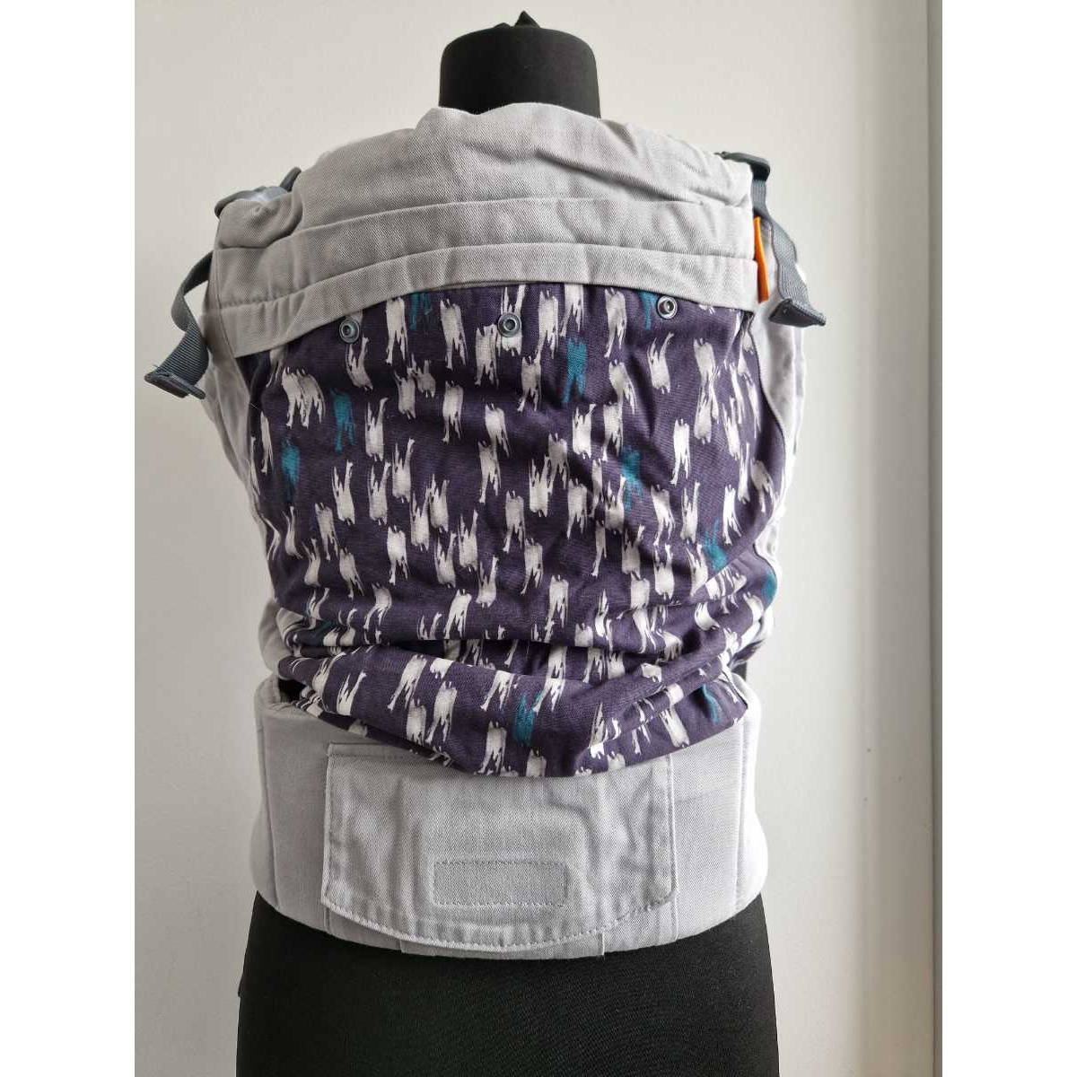 Beco Grey with Blue Panel