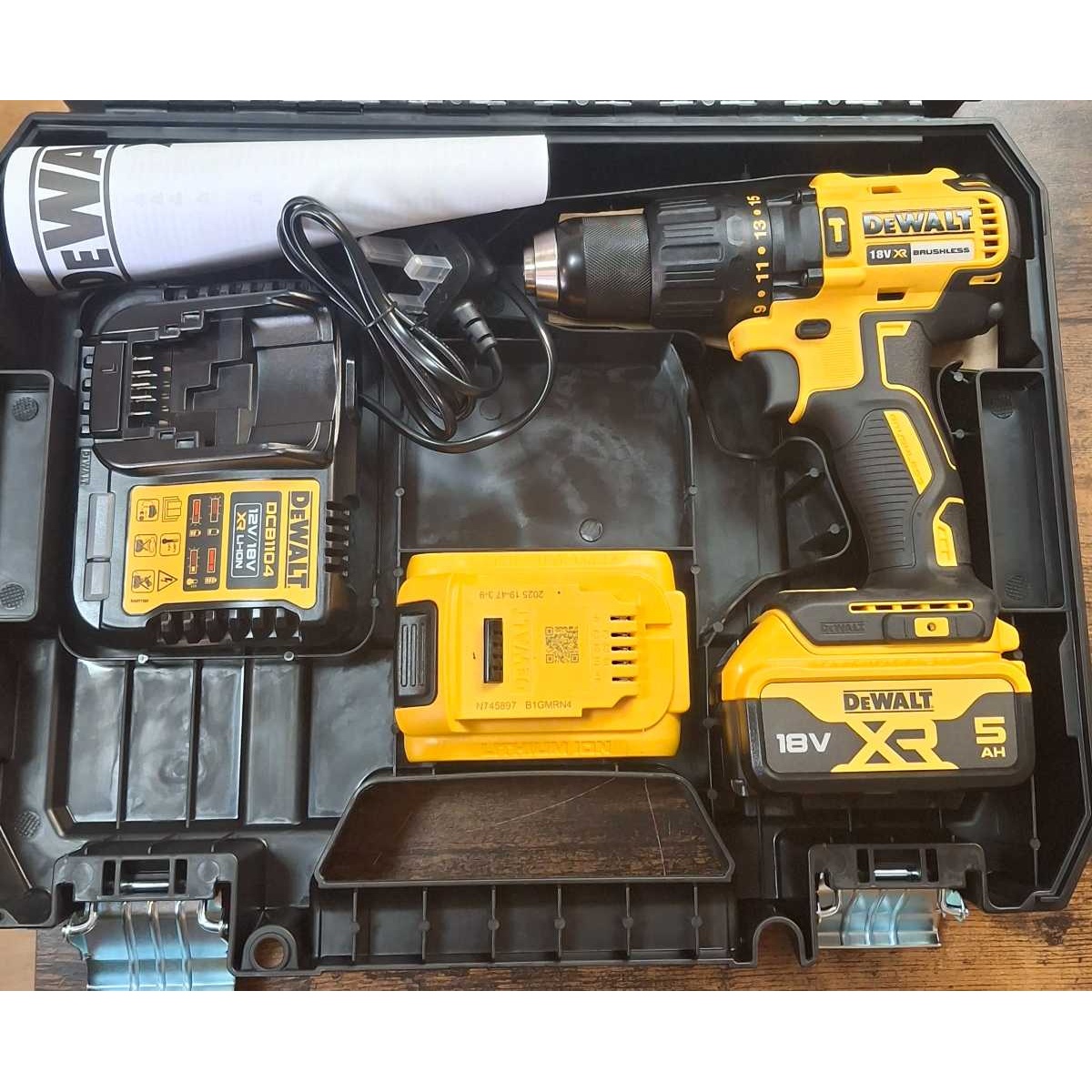 DEWALT DCD778P2T-SFGB 18V 2 x 5.0Ah Li-Ion XR Brushless Cordless Combi Drill (906KV)