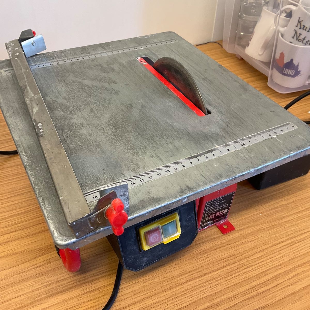 Tile cutter - electric (2)