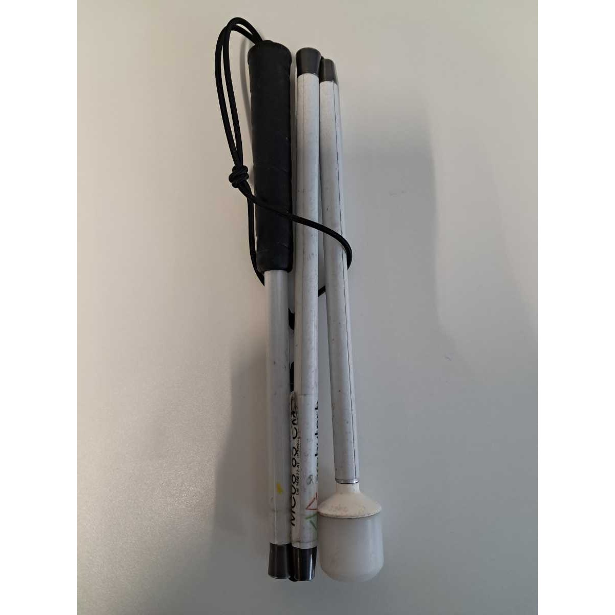 85cm Folding Cane with Marshmallow Tip and Rubber Grip