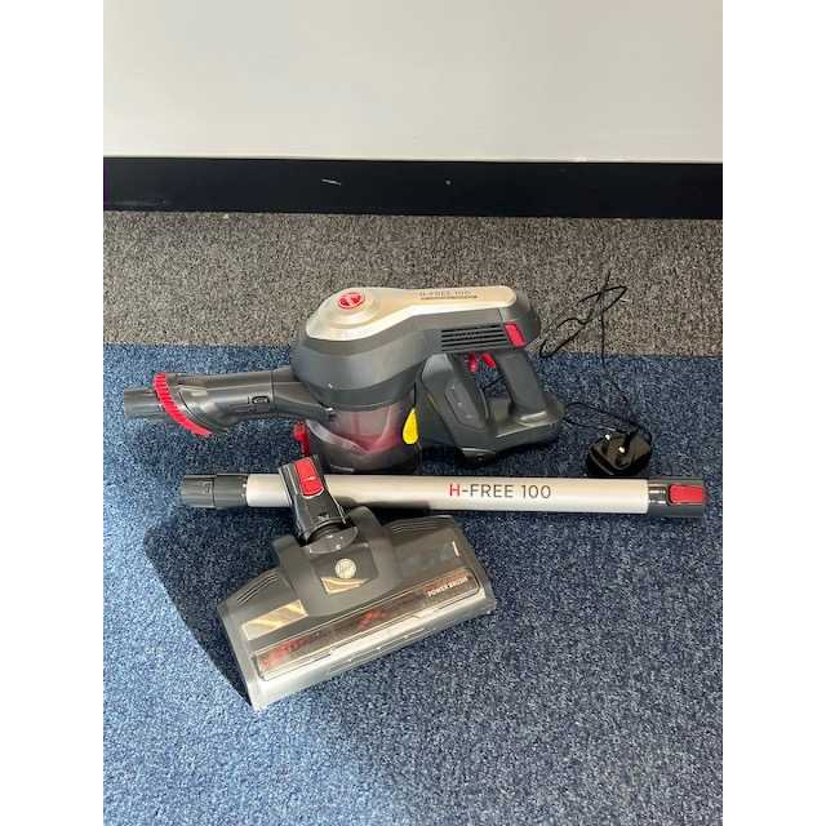 Hoover handheld vacuum cleaner