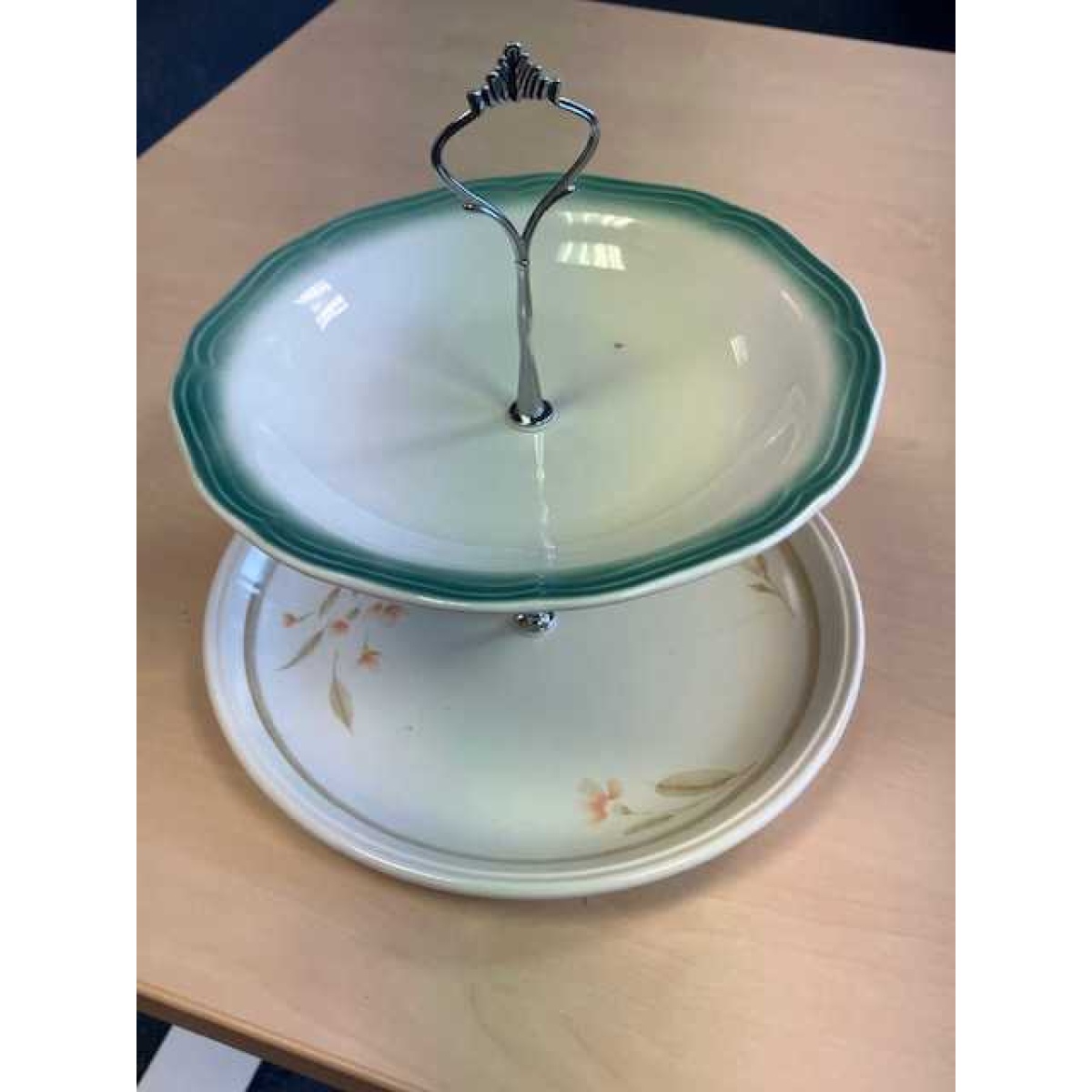 Two tiered cake stand (Blue)