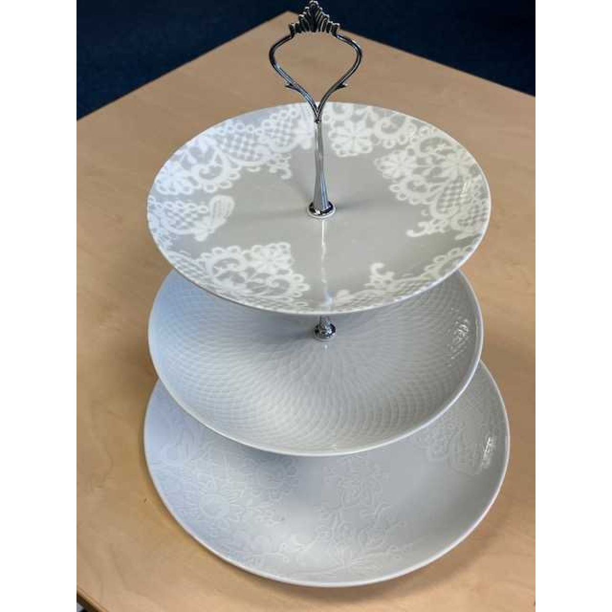 Three tiered cake stand (White)