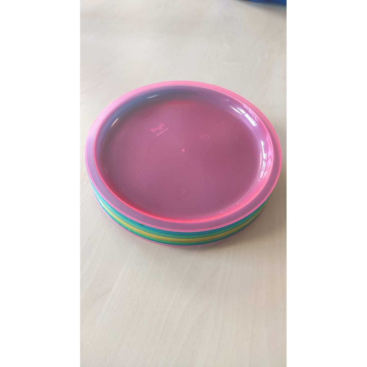 Set of 10 Plastic Plates