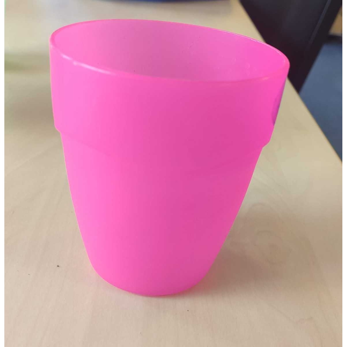 Set of 11 plastic Cups
