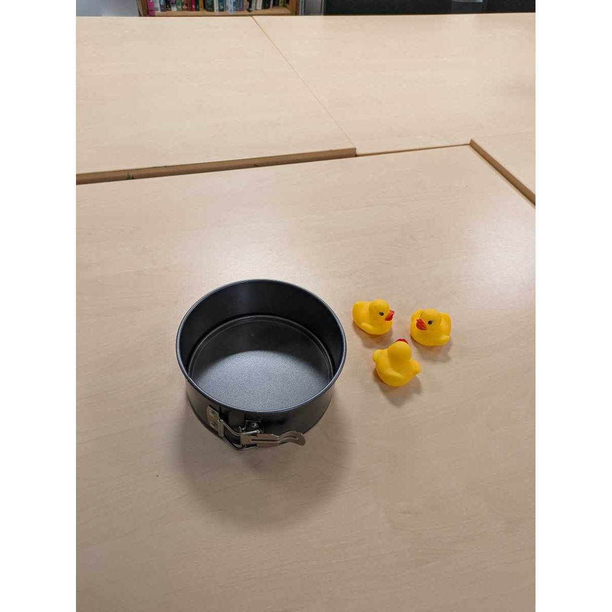 Springform cake tin (6 inch)