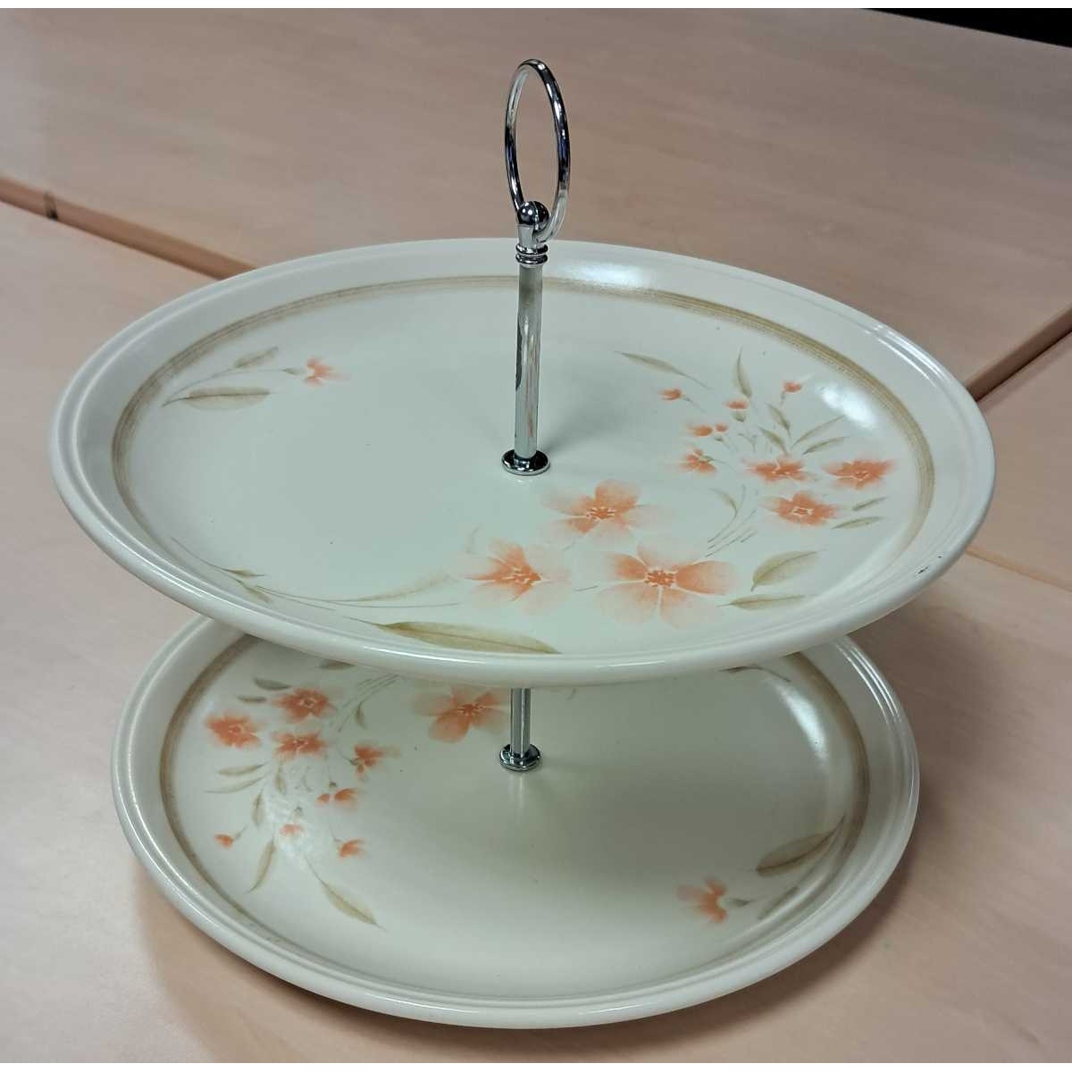 Two tiered cake stand (orange)