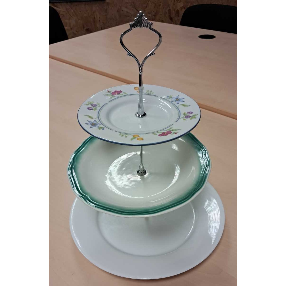 Three tiered cake stand (Floral Green)