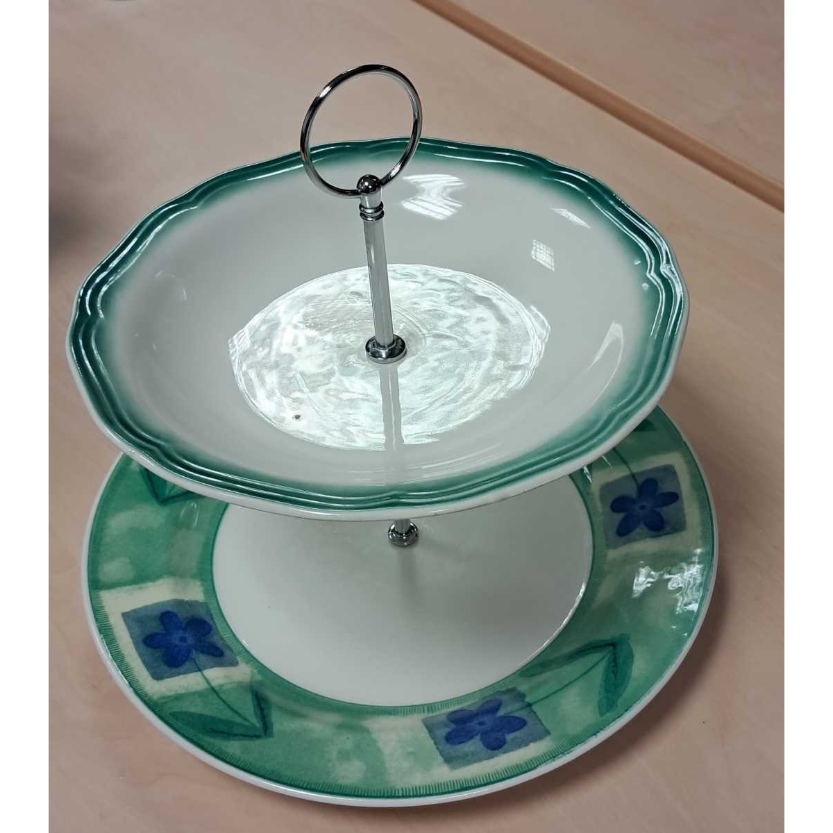 Two tiered cake stand (Floral Blue)