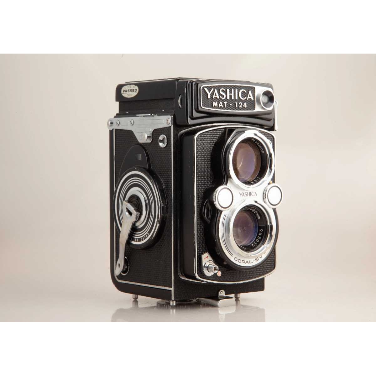 Yashica Mat 124