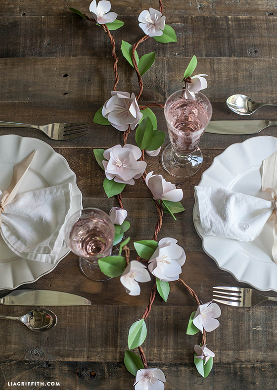 DIY_Paper_Apple_Blossom_Centerpiece