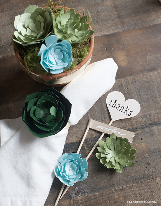 Wedding_Paper_Succulents