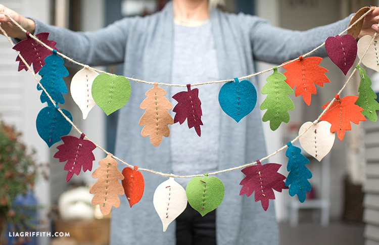 Garland for Fall Garland_Leaf_Felt_Fall_DIY