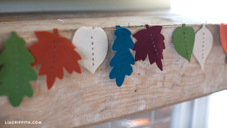 Fall decorations Leaf_Garland_Felt_DIY_Fall