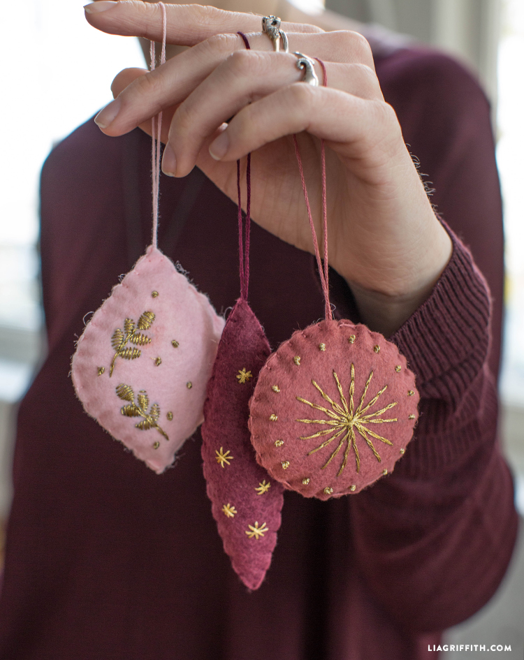diy embroidered christmas ornaments embroidered felt christmas ornaments - Embroidered Christmas Ornaments diy embroidered christmas ornaments embroidered felt christmas ornaments - Embroidered Christmas Ornaments
