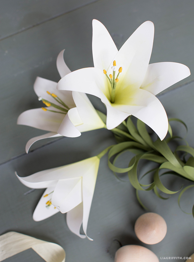 make an elegant potted easter lily flower from paper paper lily flower