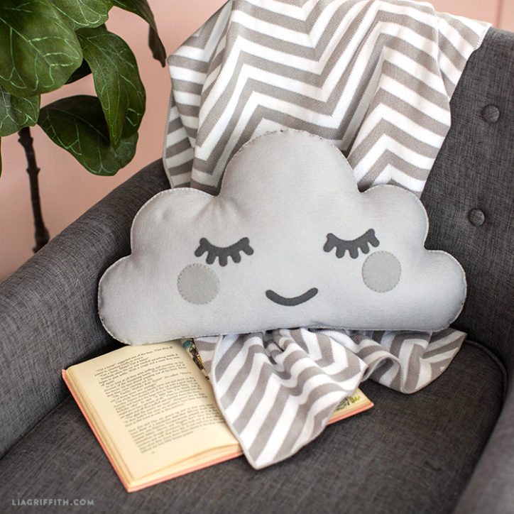 Make Your Own Hand Sewn Felt Cloud Diy Pillow