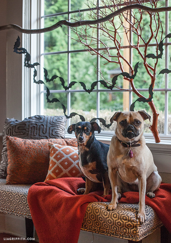 DIY paper bat garland for Halloween